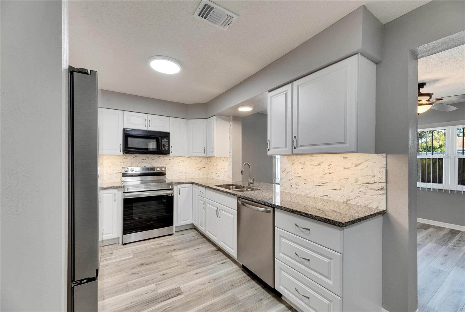 1691 E ORANGECREST AVE, PALM HARBOR, FL, 34683