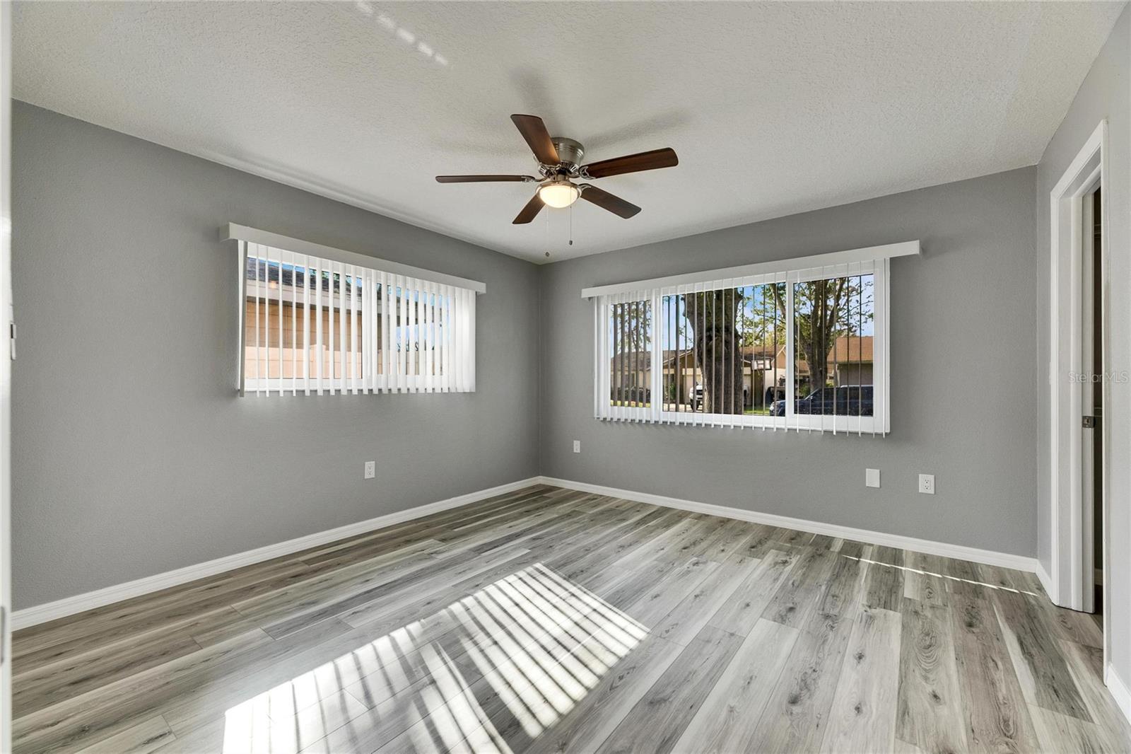 1691 E ORANGECREST AVE, PALM HARBOR, FL, 34683