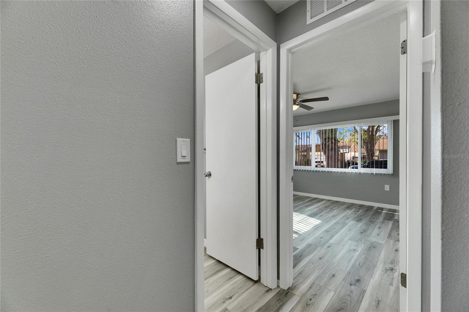 1691 E ORANGECREST AVE, PALM HARBOR, FL, 34683