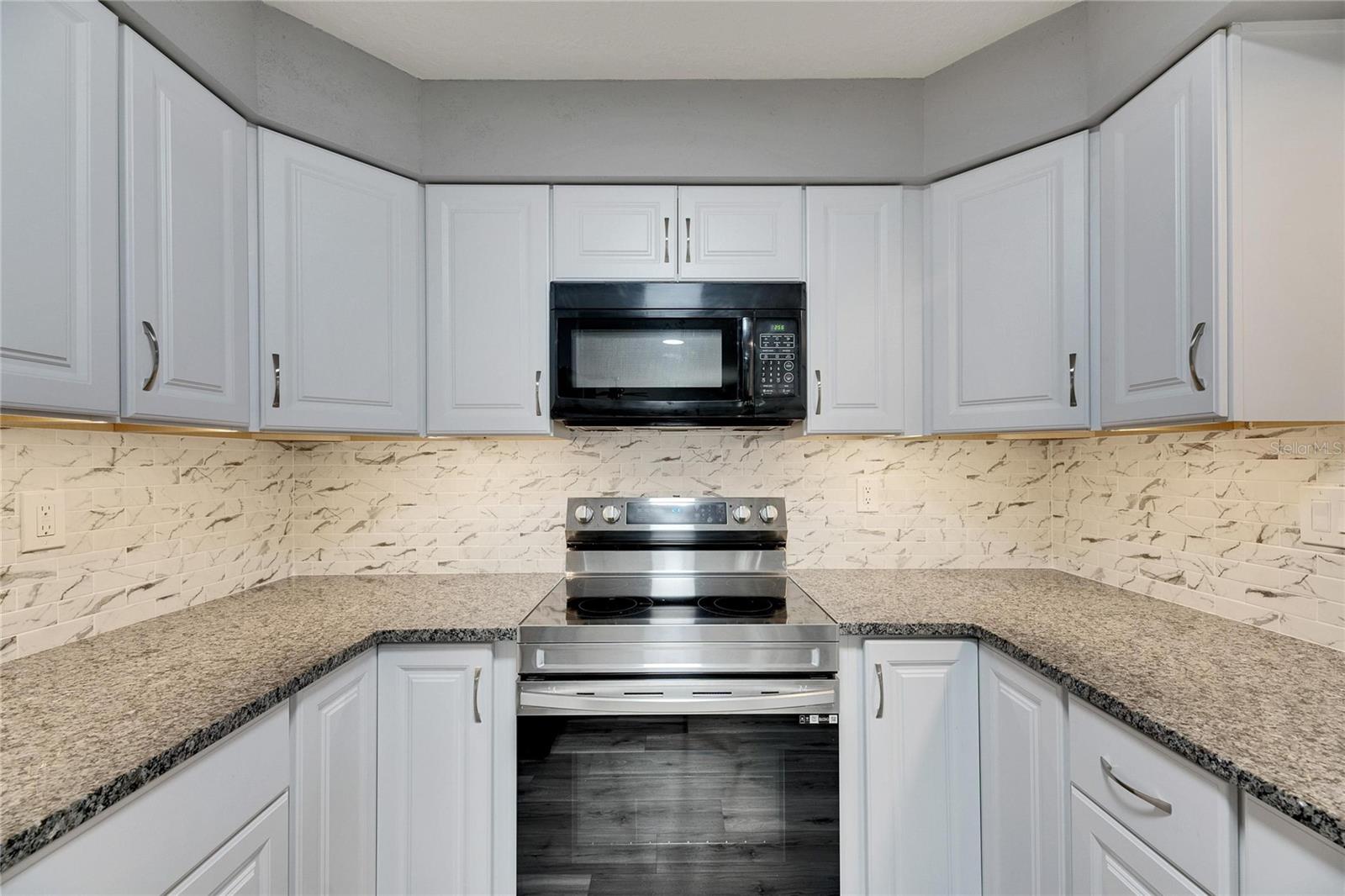1691 E ORANGECREST AVE, PALM HARBOR, FL, 34683