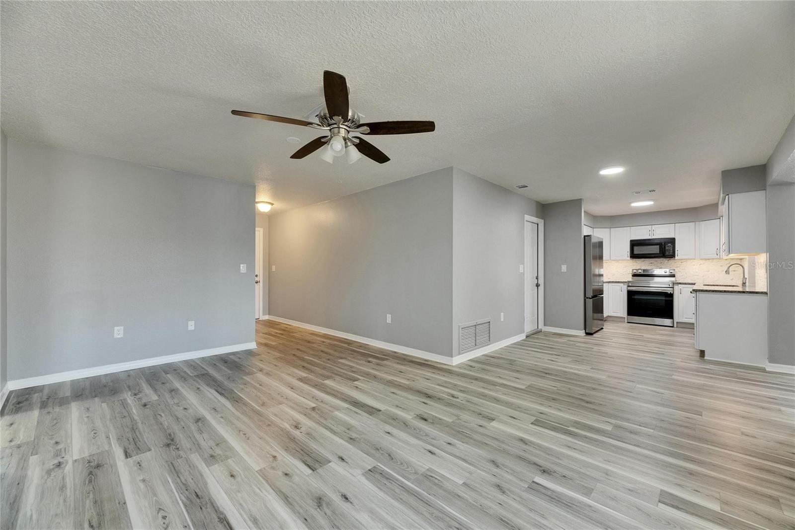 1691 E ORANGECREST AVE, PALM HARBOR, FL, 34683