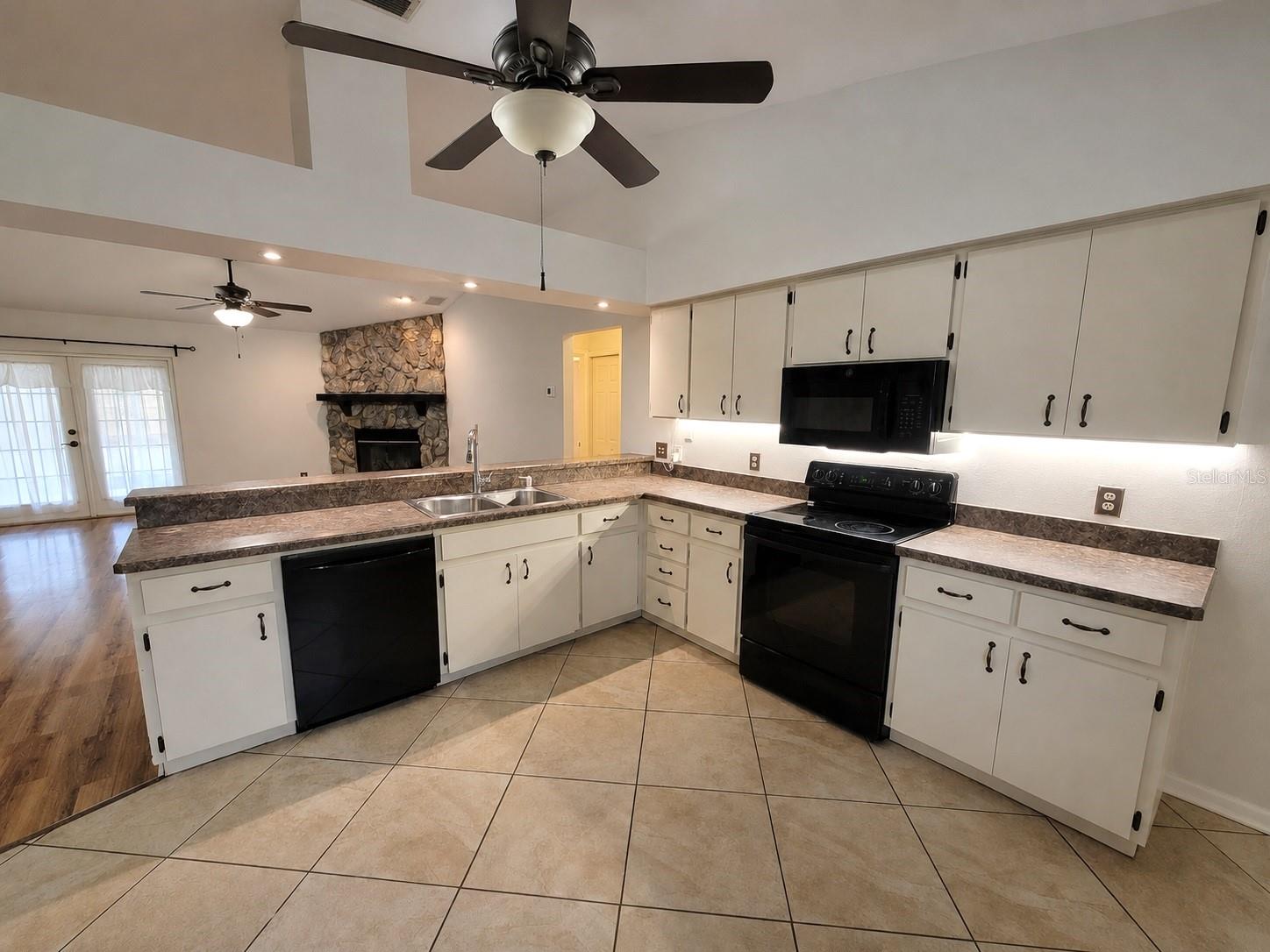 4201 PARKWAY BLVD, LAND O LAKES, FL, 34639