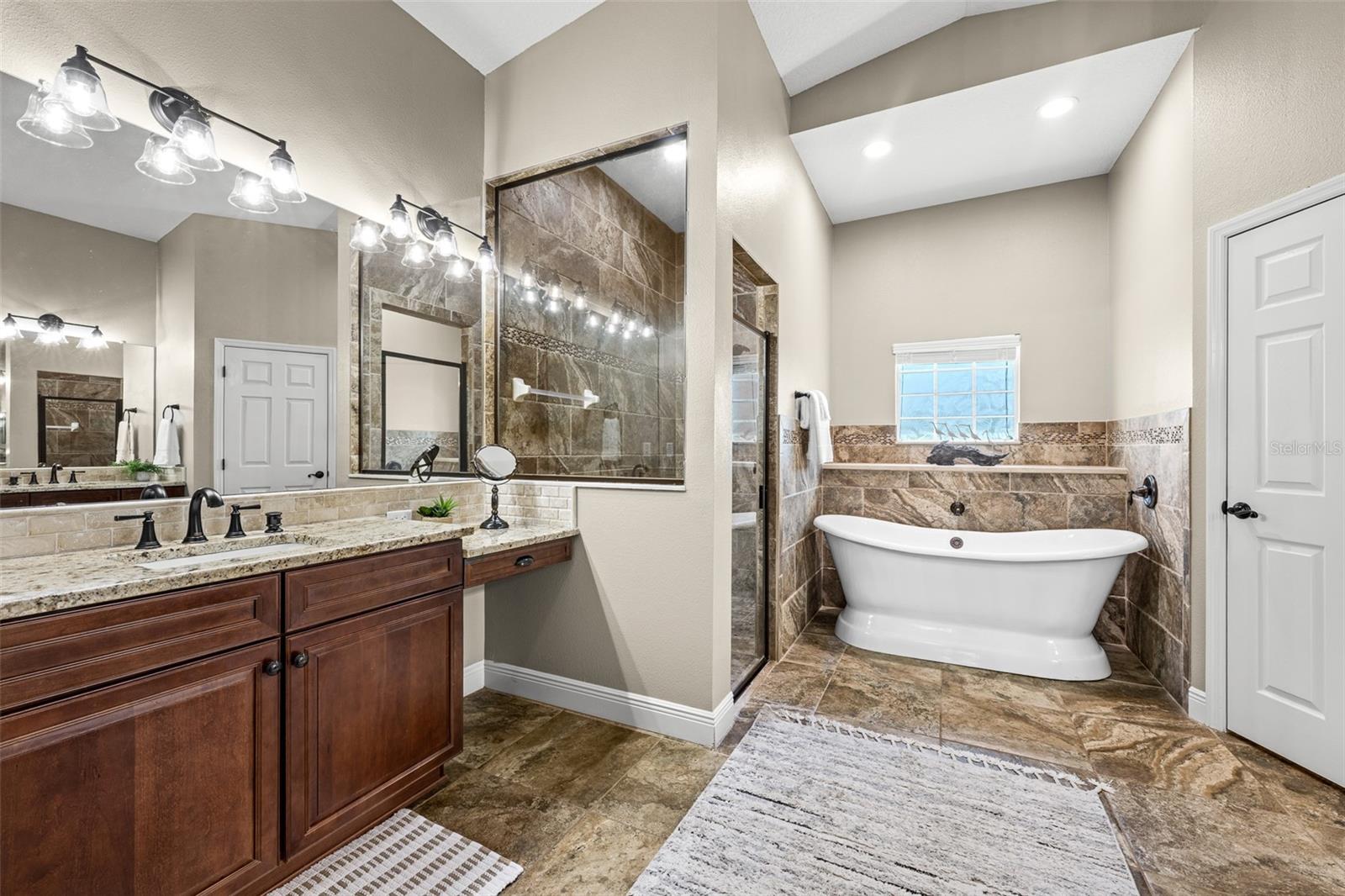 8224 SPRING FOREST LN, WESLEY CHAPEL, FL, 33544