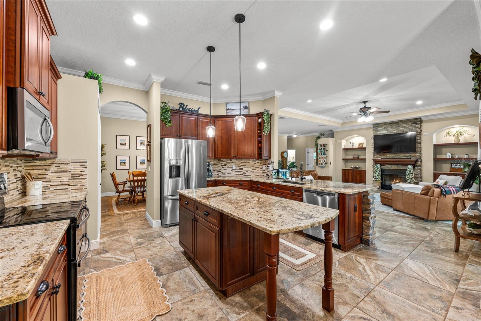 8224 SPRING FOREST LN, WESLEY CHAPEL, FL, 33544