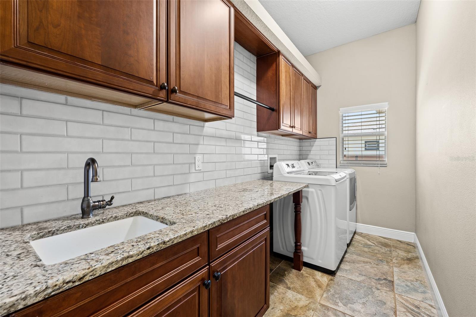 8224 SPRING FOREST LN, WESLEY CHAPEL, FL, 33544