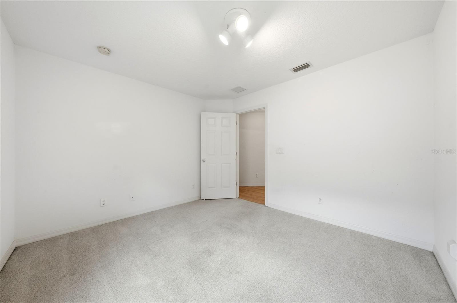 4962 RAINBOW TROUT RD, TAVARES, FL, 32778
