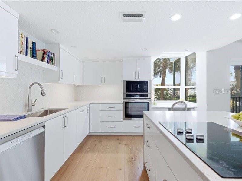 1848 SHORE DR S #101, SOUTH PASADENA, FL, 33707