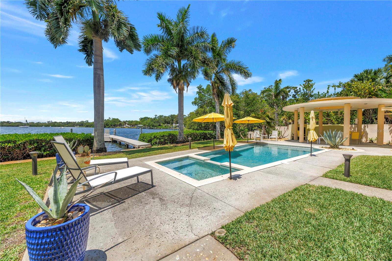 2781 BAYSIDE DR S, ST PETERSBURG, FL, 33705