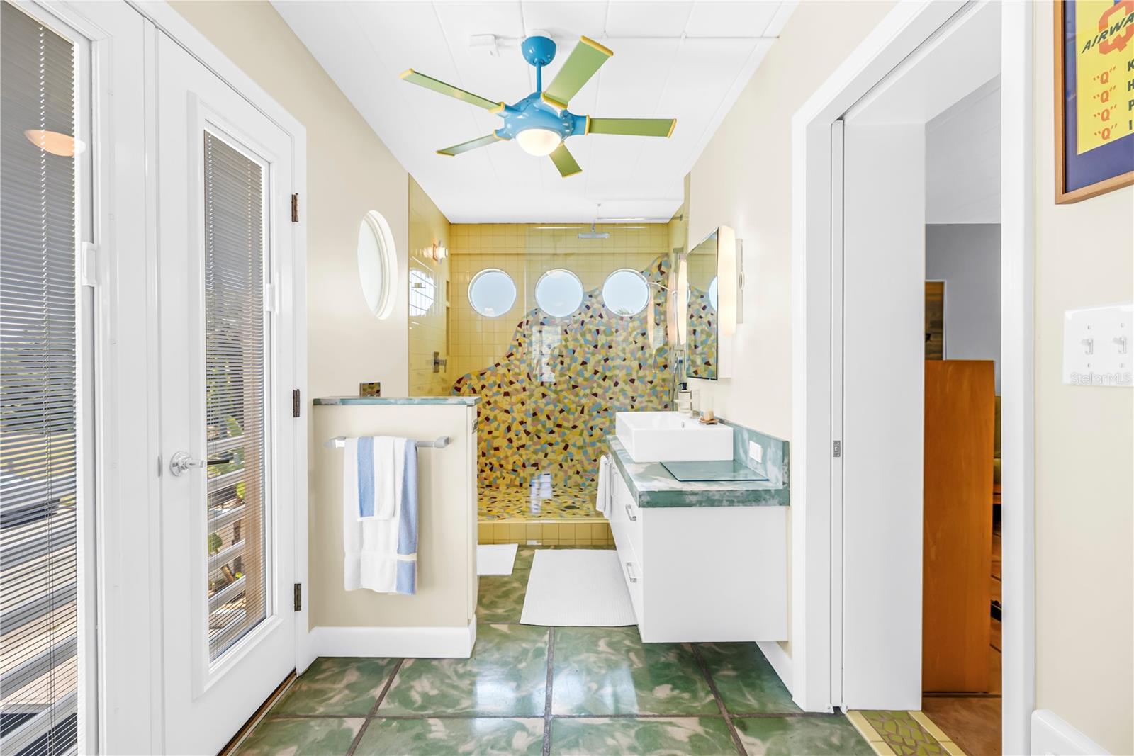 2781 BAYSIDE DR S, ST PETERSBURG, FL, 33705