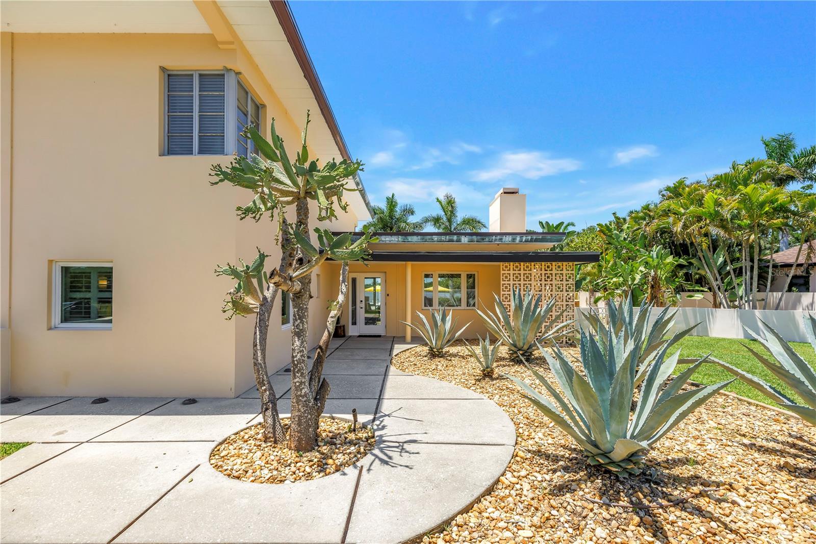 2781 BAYSIDE DR S, ST PETERSBURG, FL, 33705
