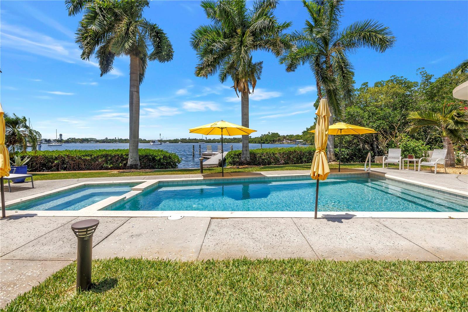 2781 BAYSIDE DR S, ST PETERSBURG, FL, 33705