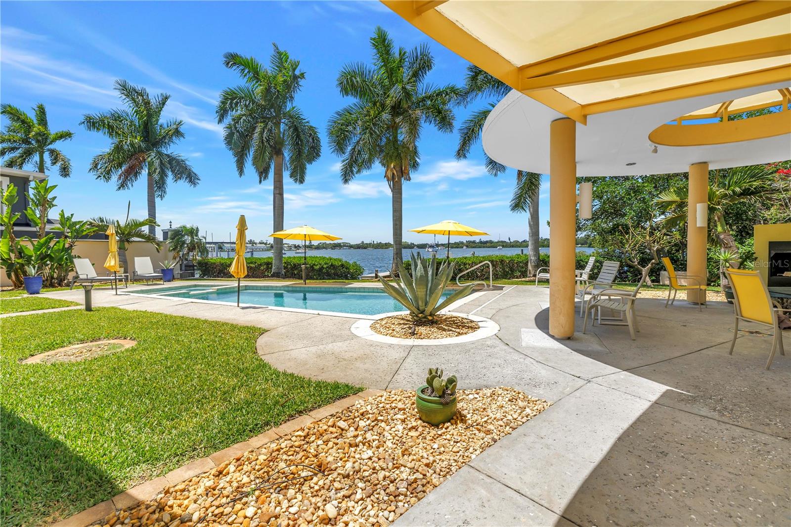 2781 BAYSIDE DR S, ST PETERSBURG, FL, 33705