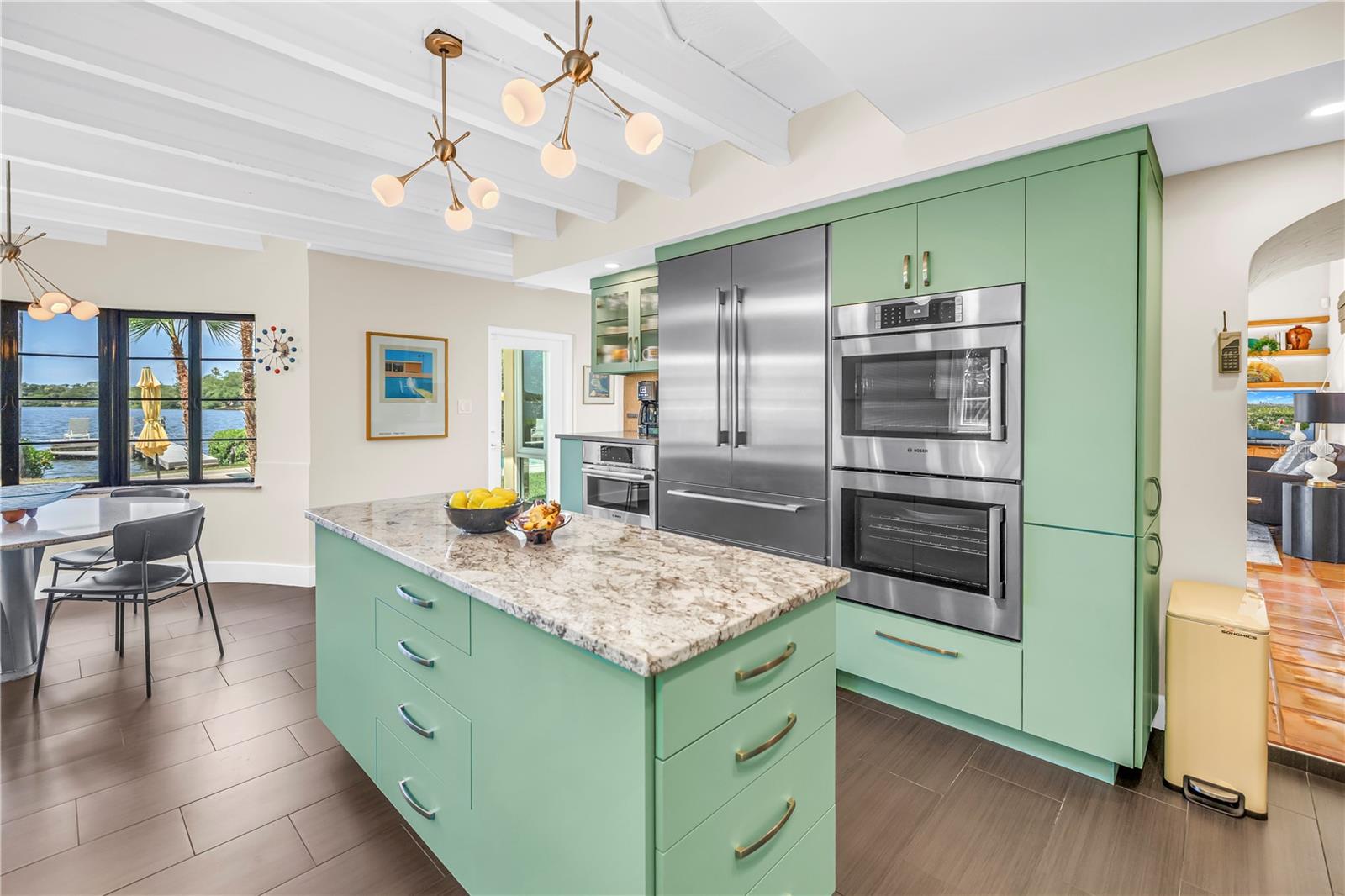 2781 BAYSIDE DR S, ST PETERSBURG, FL, 33705