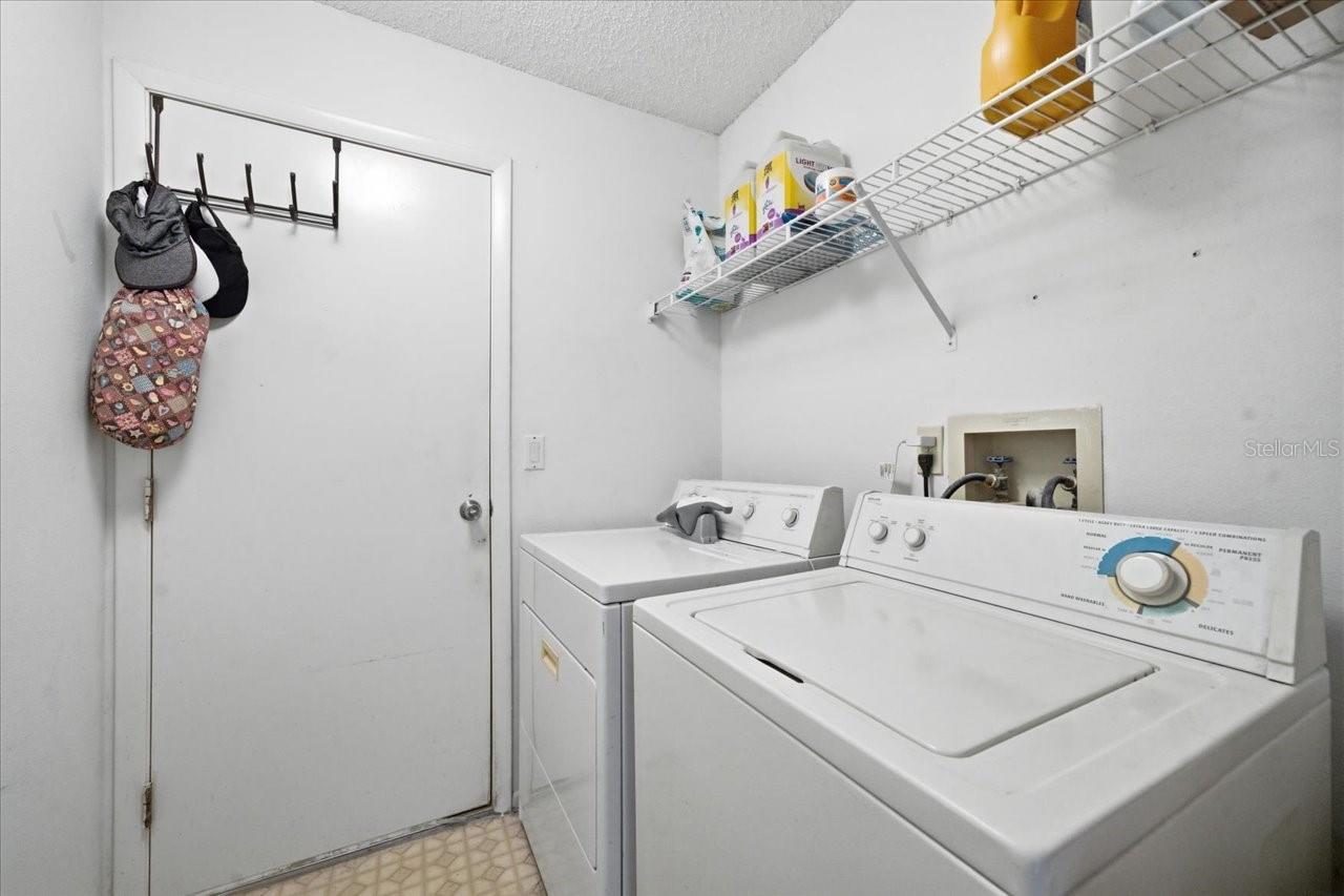 798 COUNTRYSHIRE LN, PALM HARBOR, FL, 34683