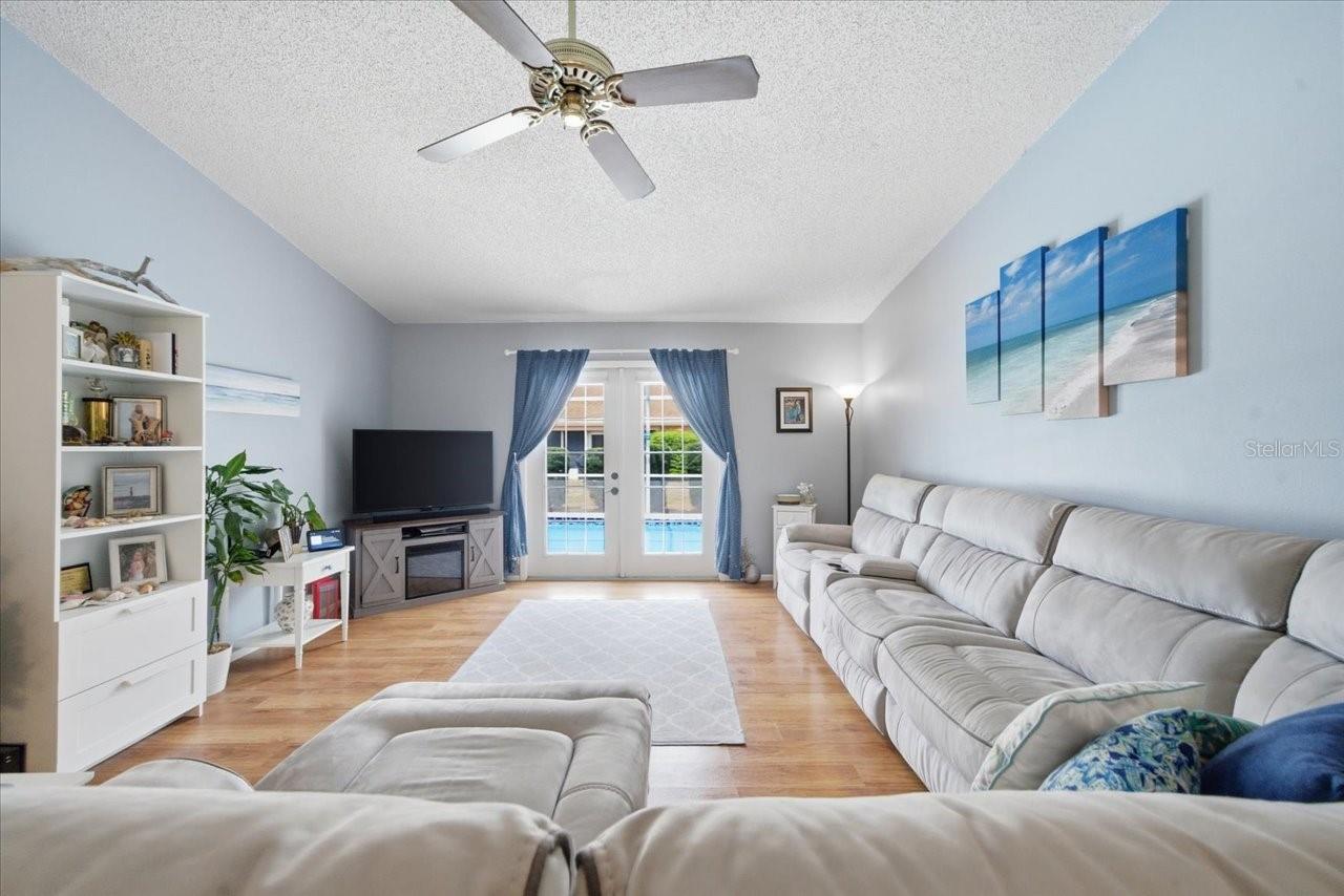 798 COUNTRYSHIRE LN, PALM HARBOR, FL, 34683