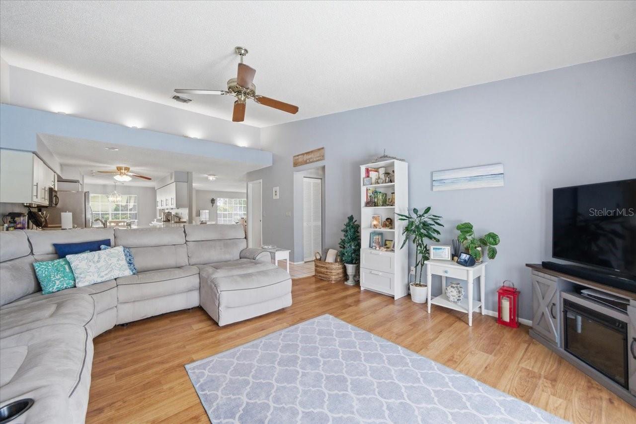 798 COUNTRYSHIRE LN, PALM HARBOR, FL, 34683