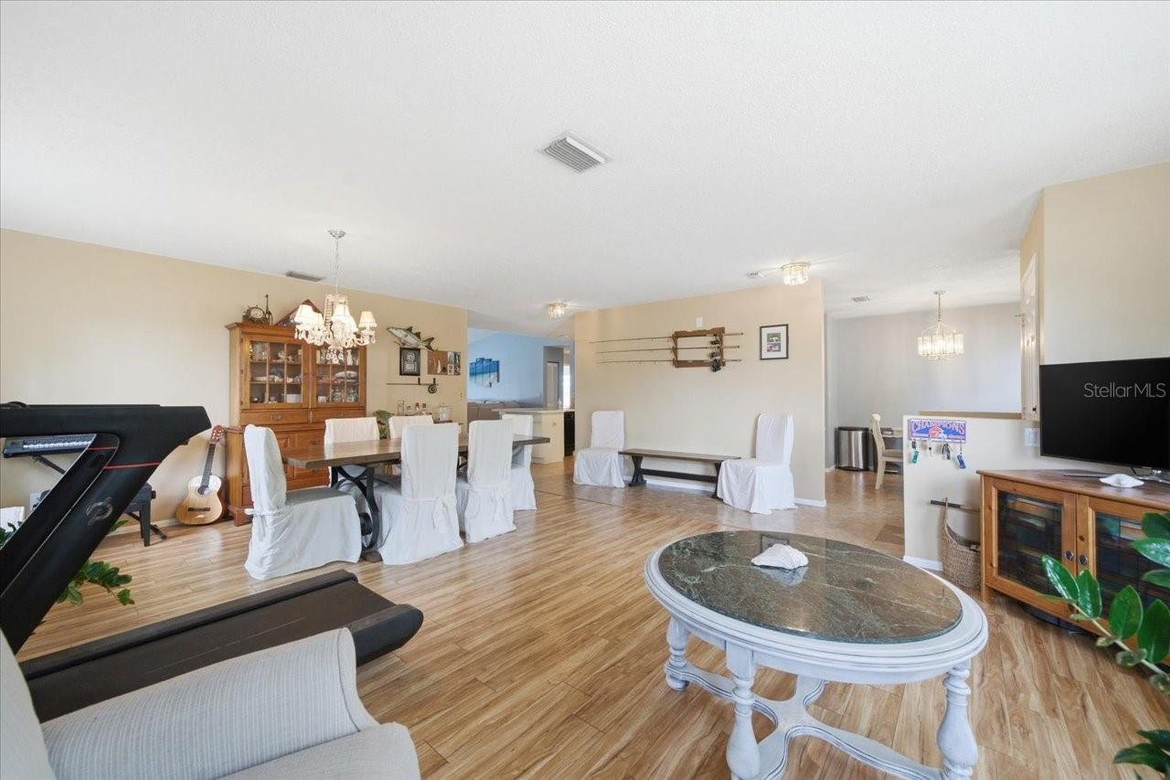 798 COUNTRYSHIRE LN, PALM HARBOR, FL, 34683