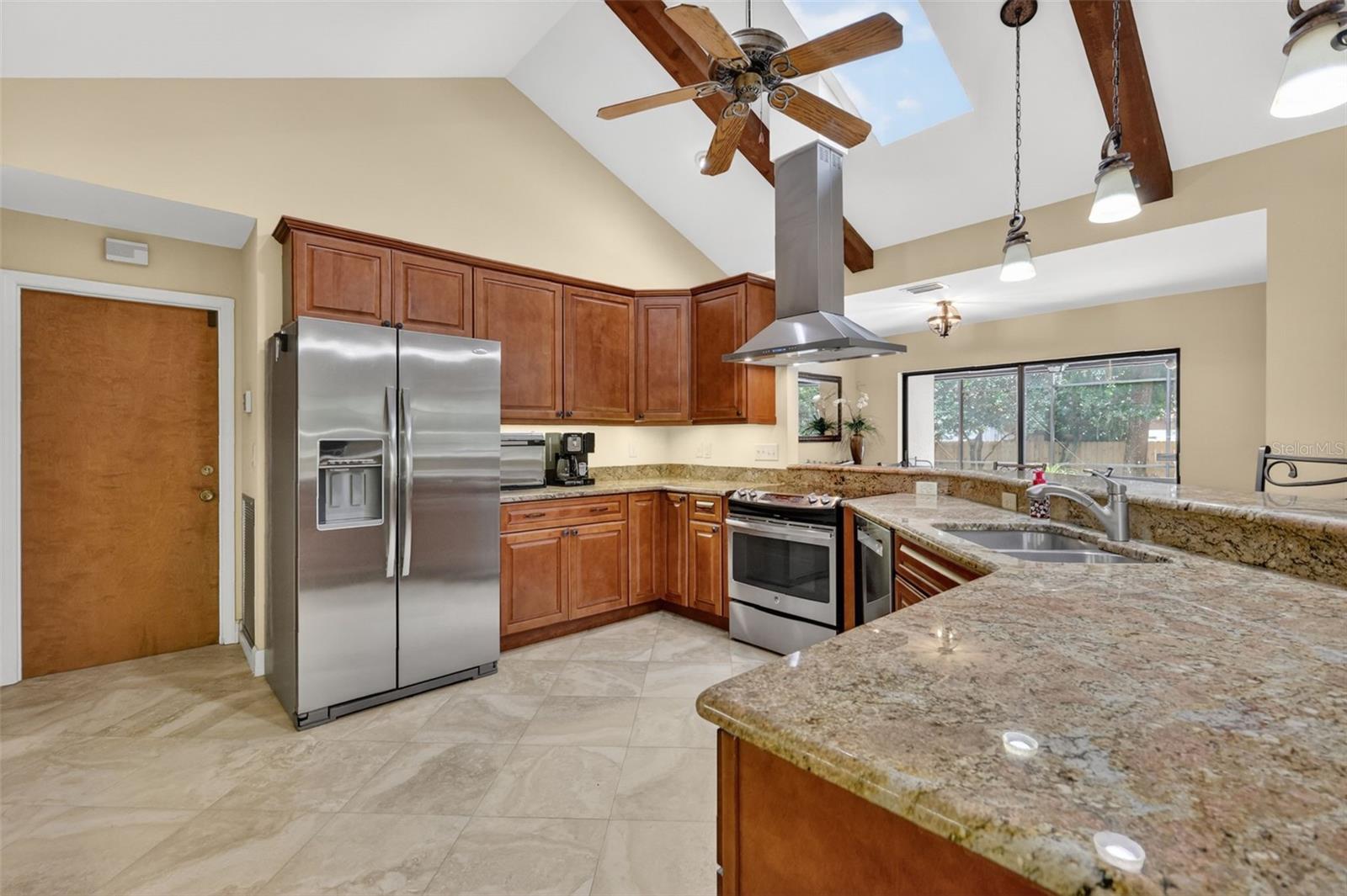 4141 LAKE FOREST ST, MOUNT DORA, FL, 32757