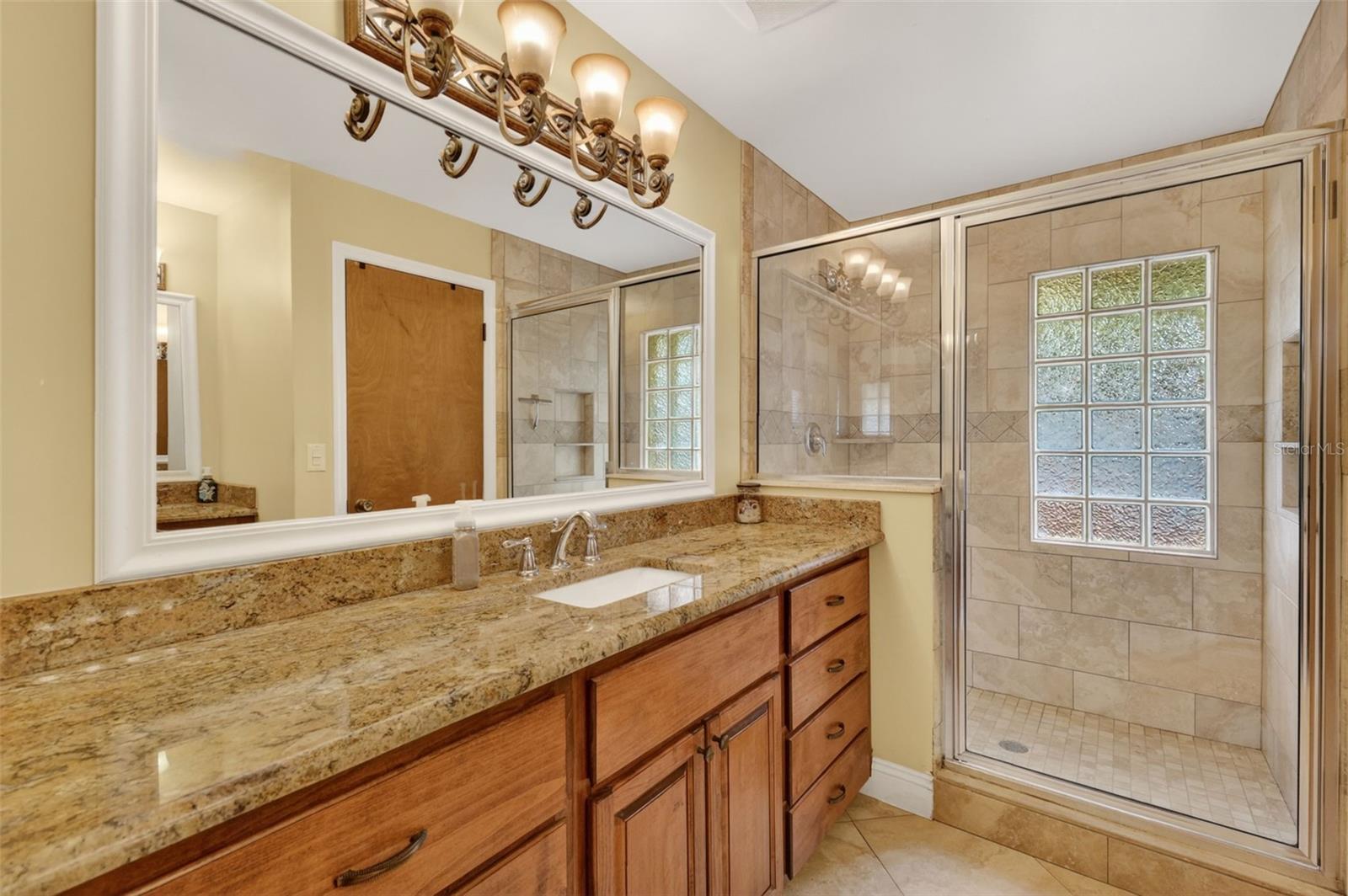 4141 LAKE FOREST ST, MOUNT DORA, FL, 32757