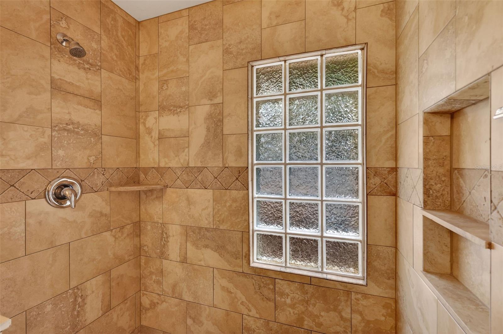 4141 LAKE FOREST ST, MOUNT DORA, FL, 32757