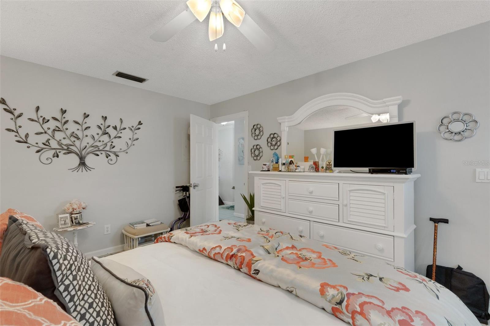 115 ELMWOOD CIR #115, SEMINOLE, FL, 33777
