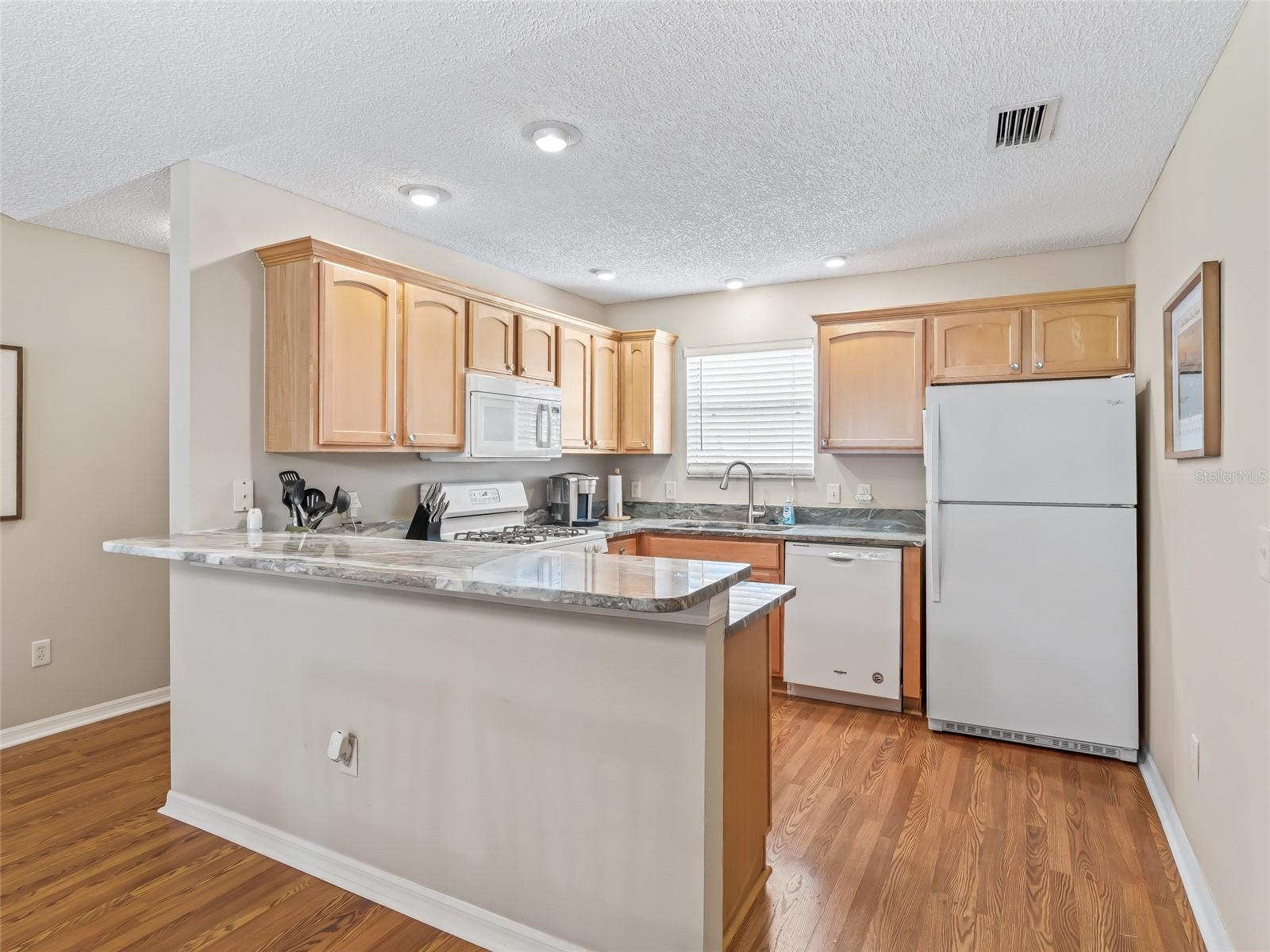 2369 FIVE FORKS TRL, THE VILLAGES, FL, 32162