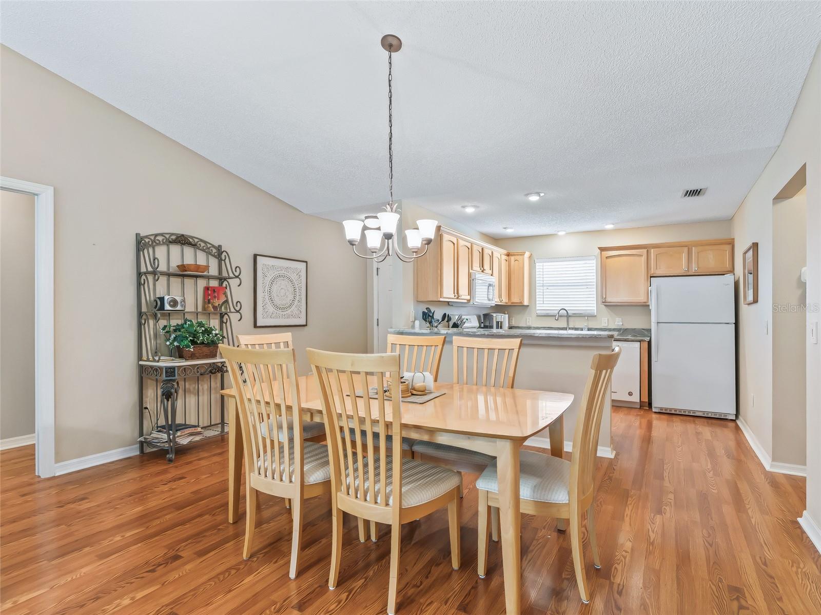 2369 FIVE FORKS TRL, THE VILLAGES, FL, 32162