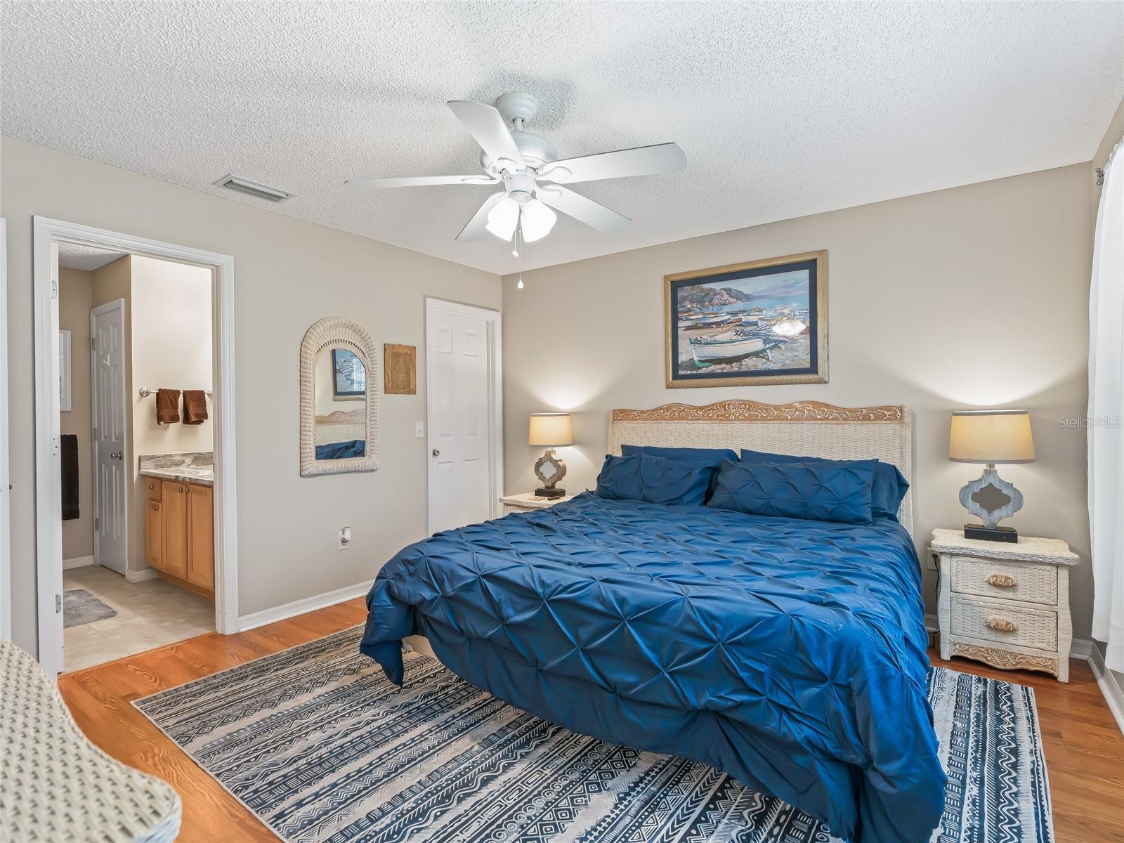 2369 FIVE FORKS TRL, THE VILLAGES, FL, 32162