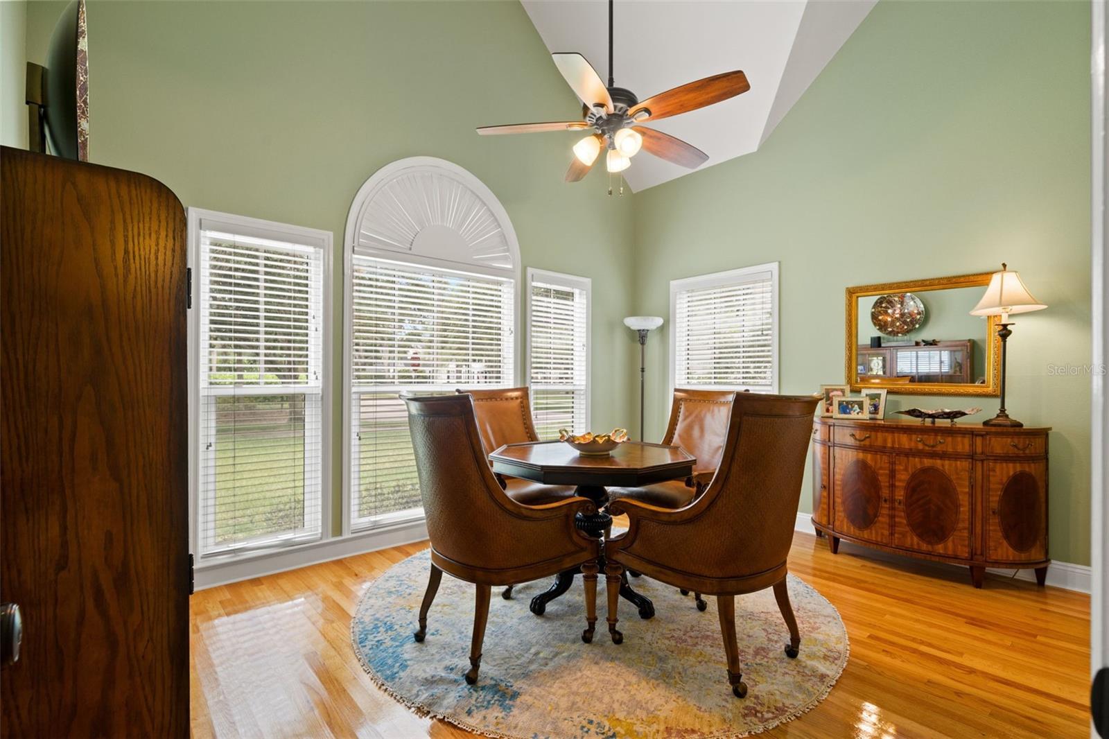 3233 W PARKLAND BLVD, TAMPA, FL, 33609