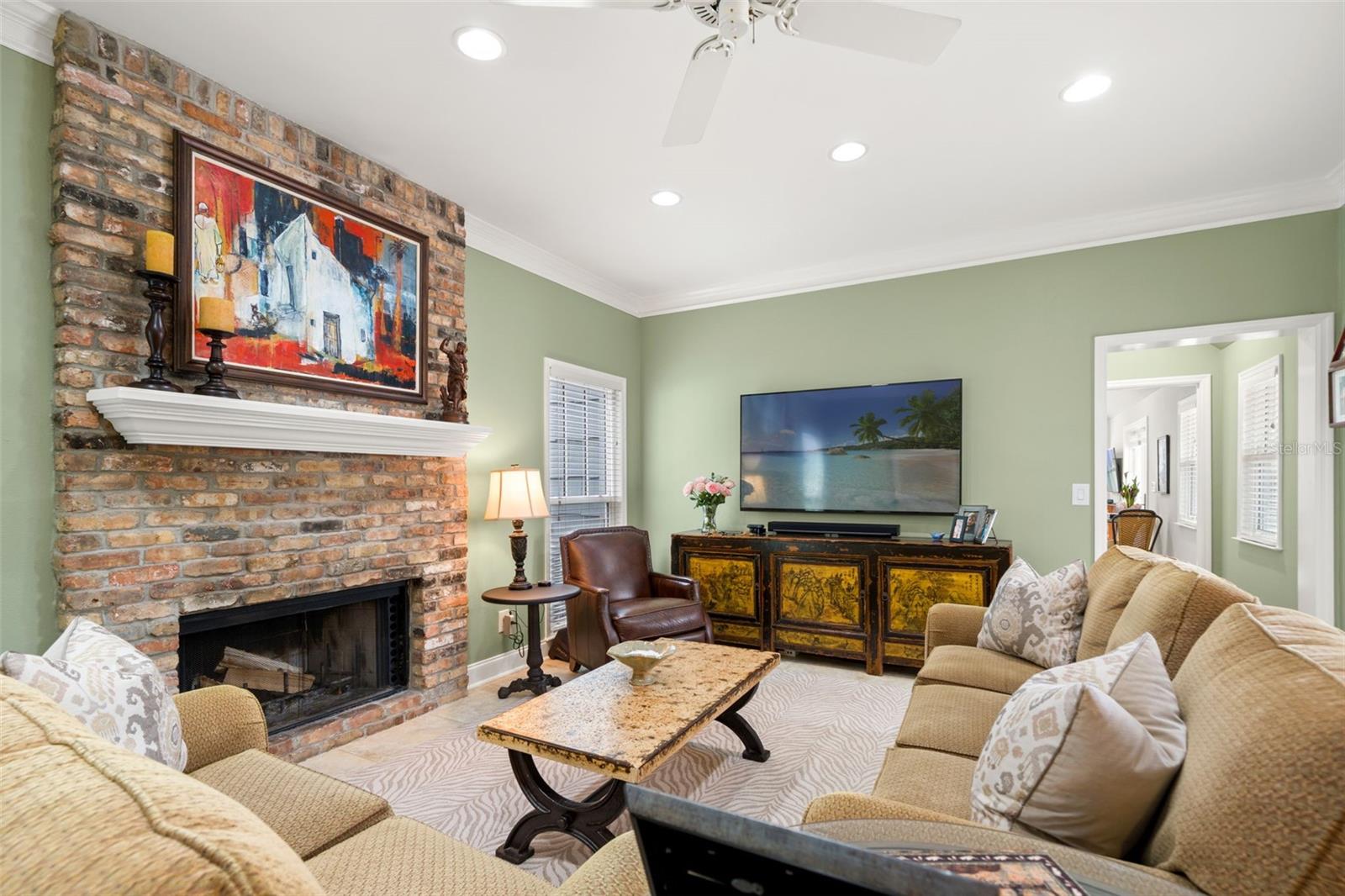 3233 W PARKLAND BLVD, TAMPA, FL, 33609