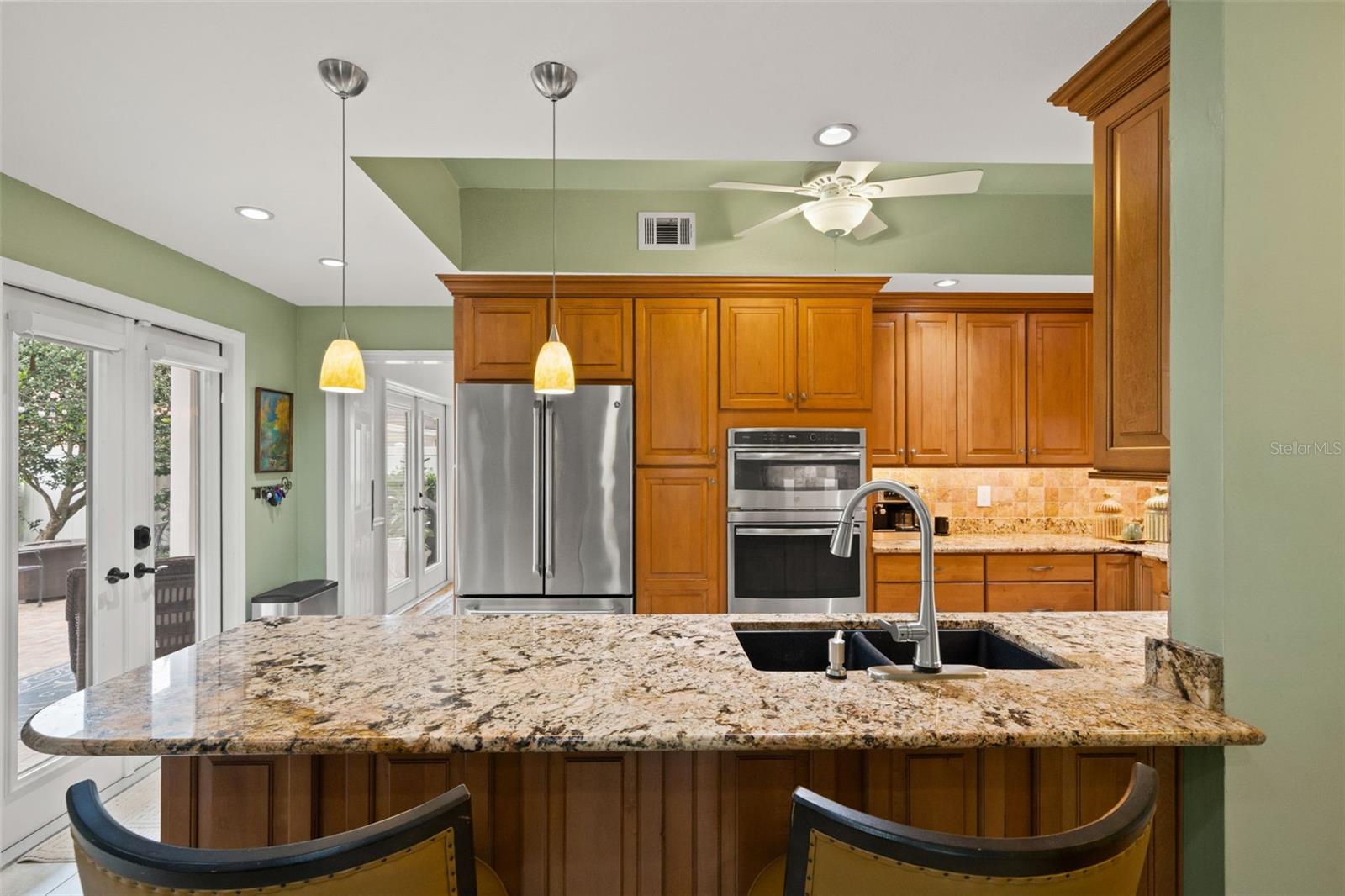 3233 W PARKLAND BLVD, TAMPA, FL, 33609