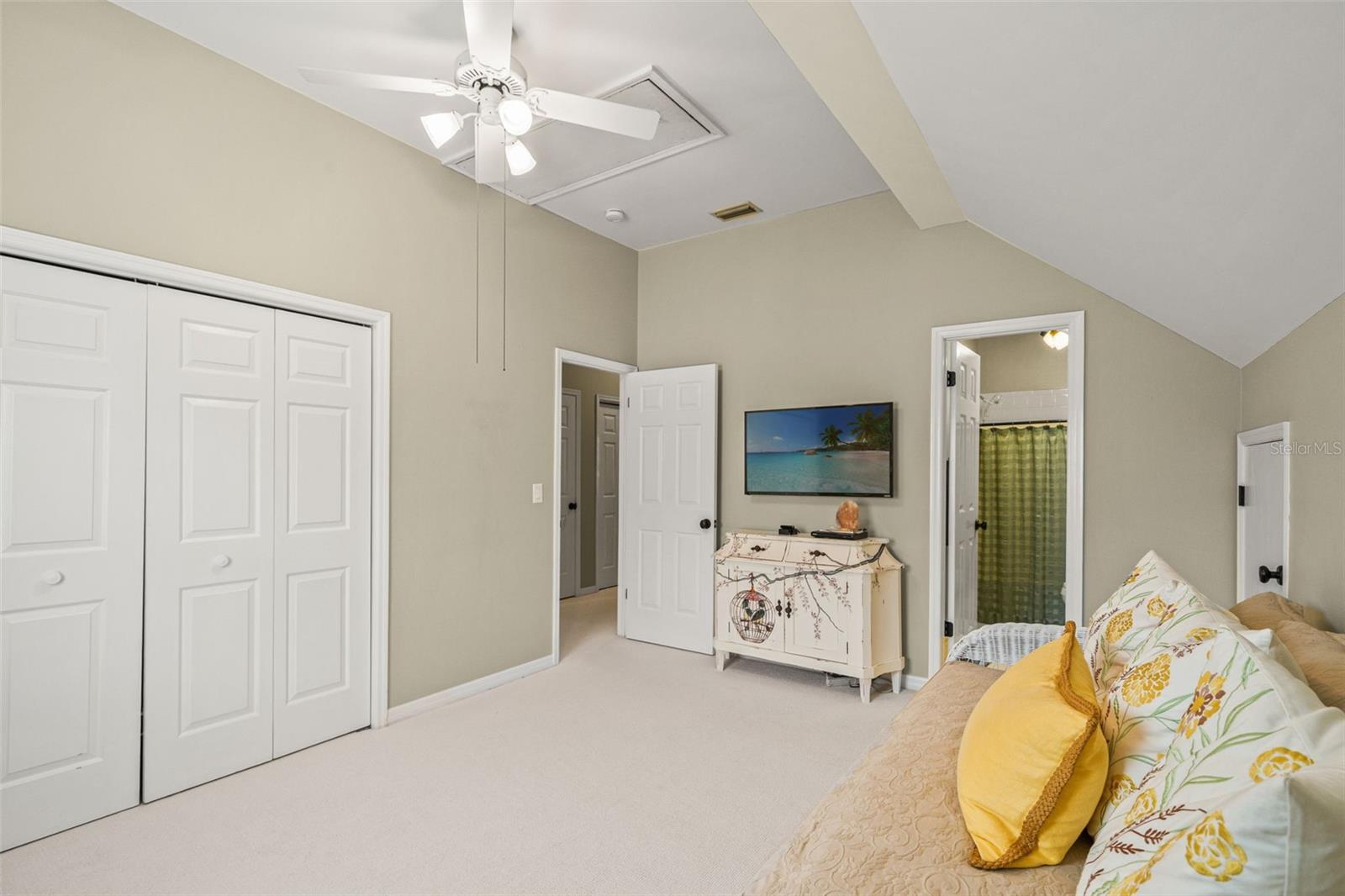 3233 W PARKLAND BLVD, TAMPA, FL, 33609