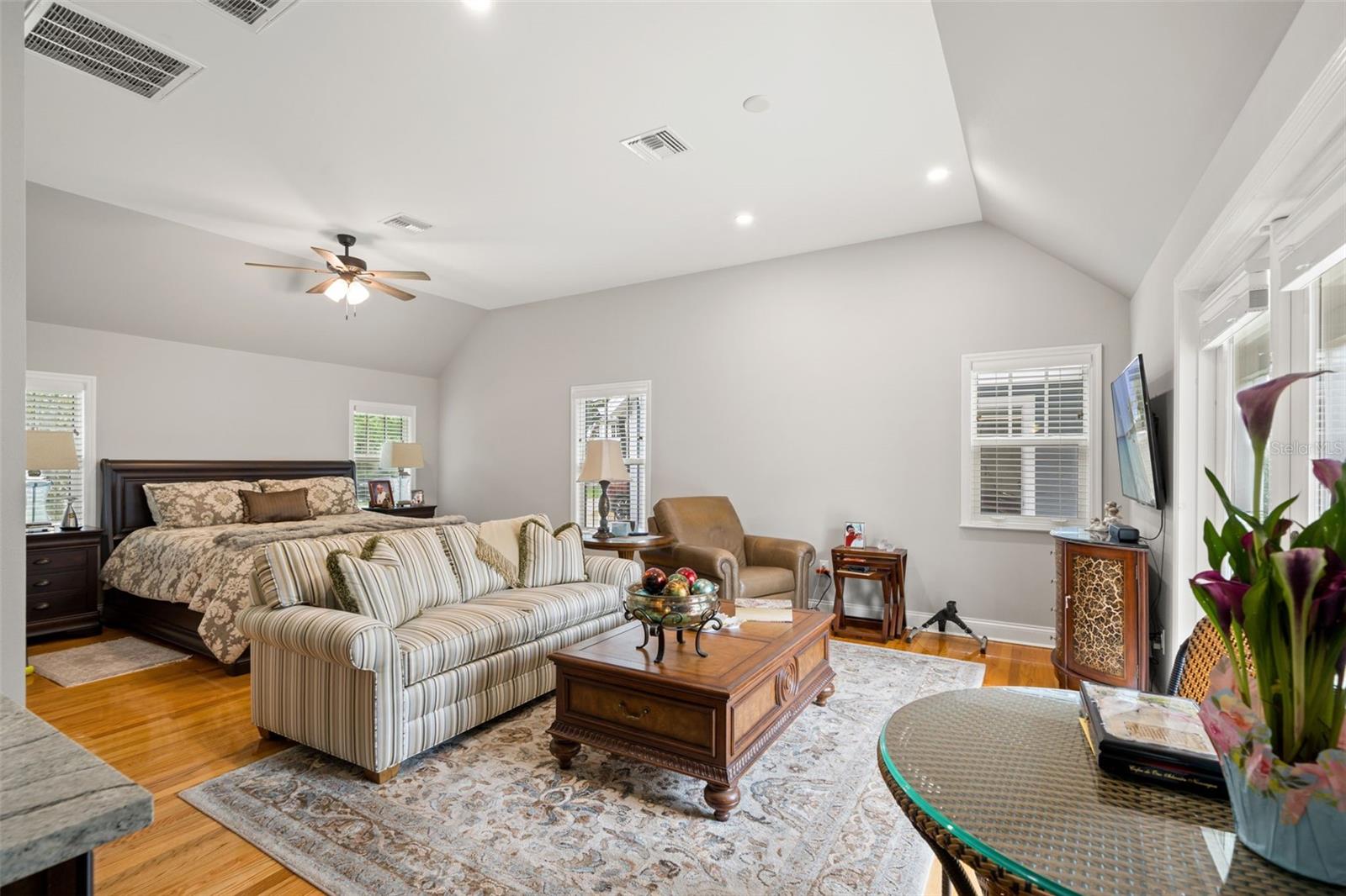 3233 W PARKLAND BLVD, TAMPA, FL, 33609