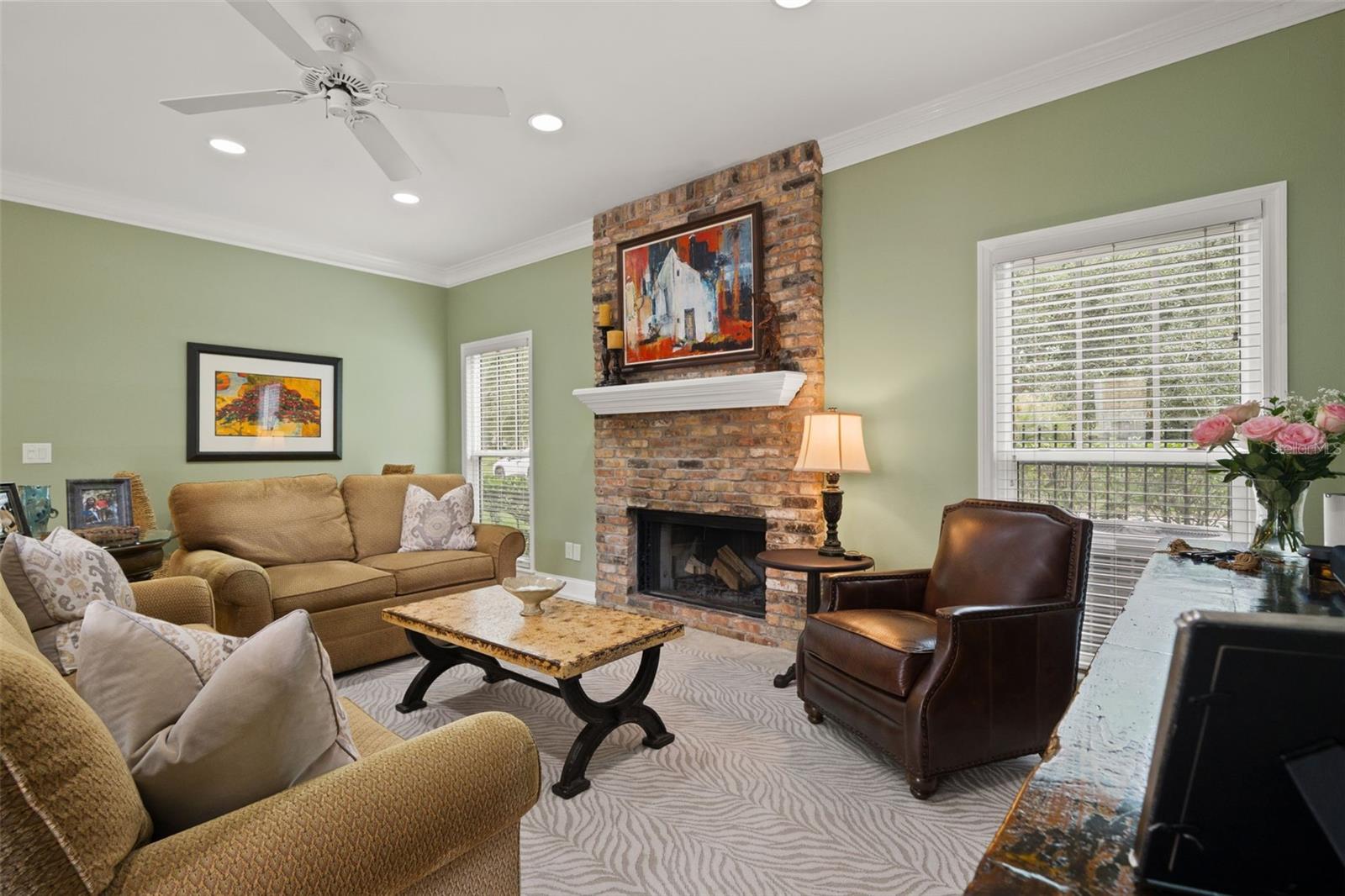 3233 W PARKLAND BLVD, TAMPA, FL, 33609