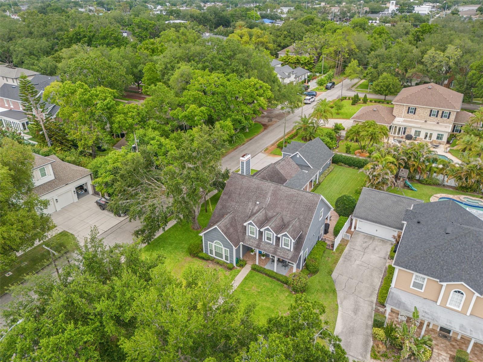 3233 W PARKLAND BLVD, TAMPA, FL, 33609