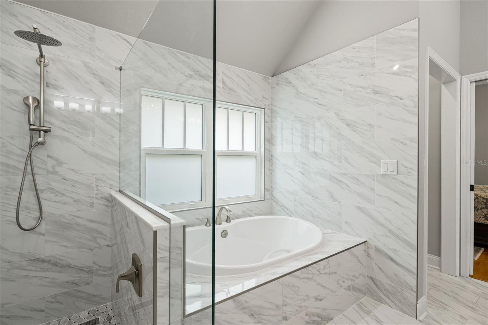 3233 W PARKLAND BLVD, TAMPA, FL, 33609