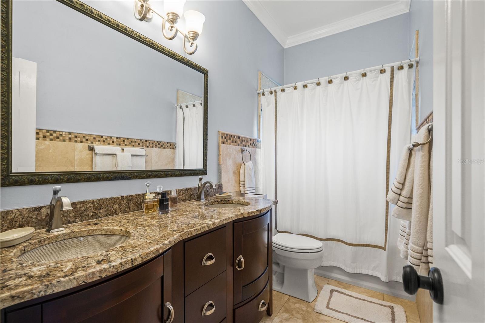 3233 W PARKLAND BLVD, TAMPA, FL, 33609
