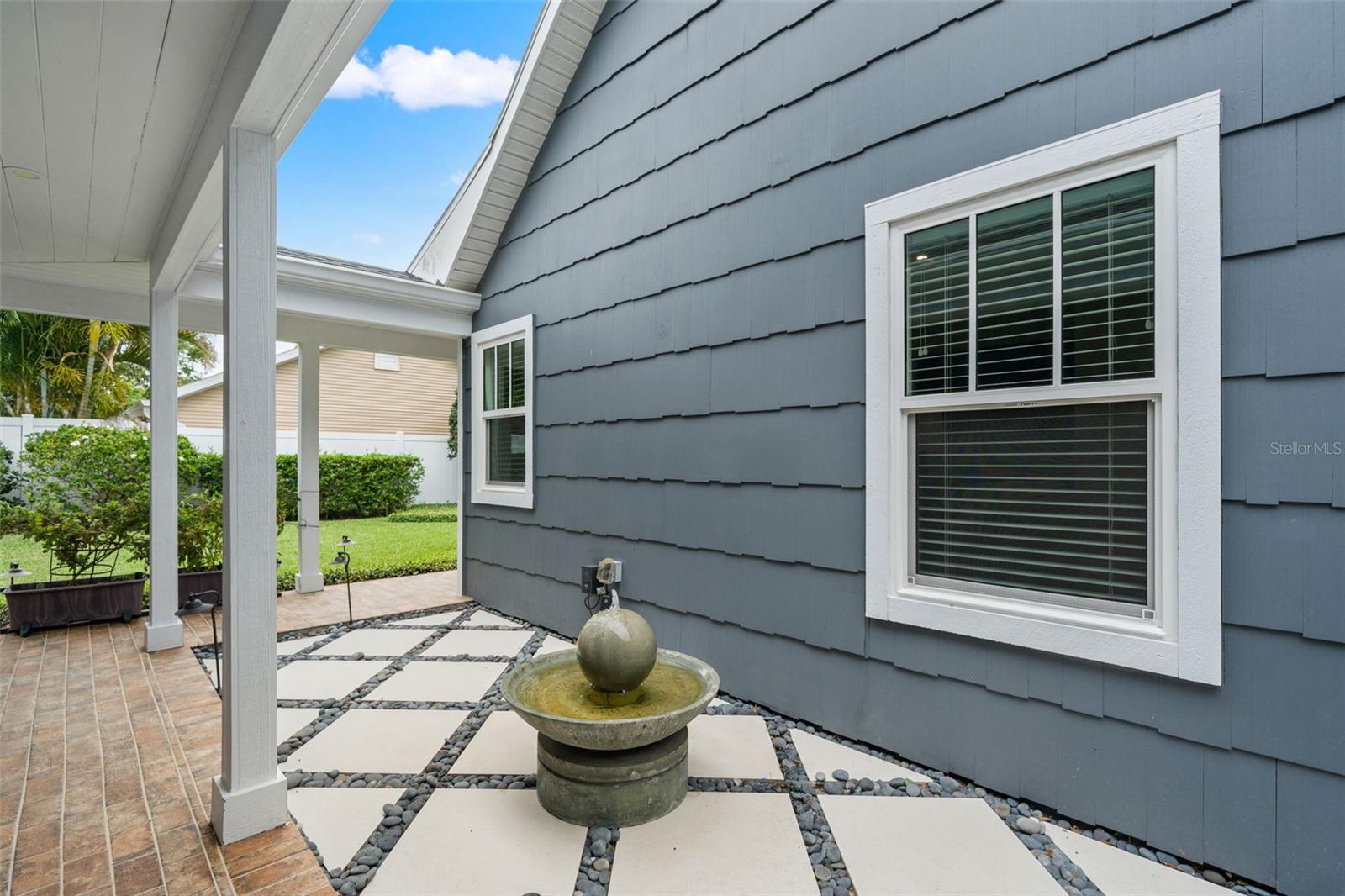 3233 W PARKLAND BLVD, TAMPA, FL, 33609