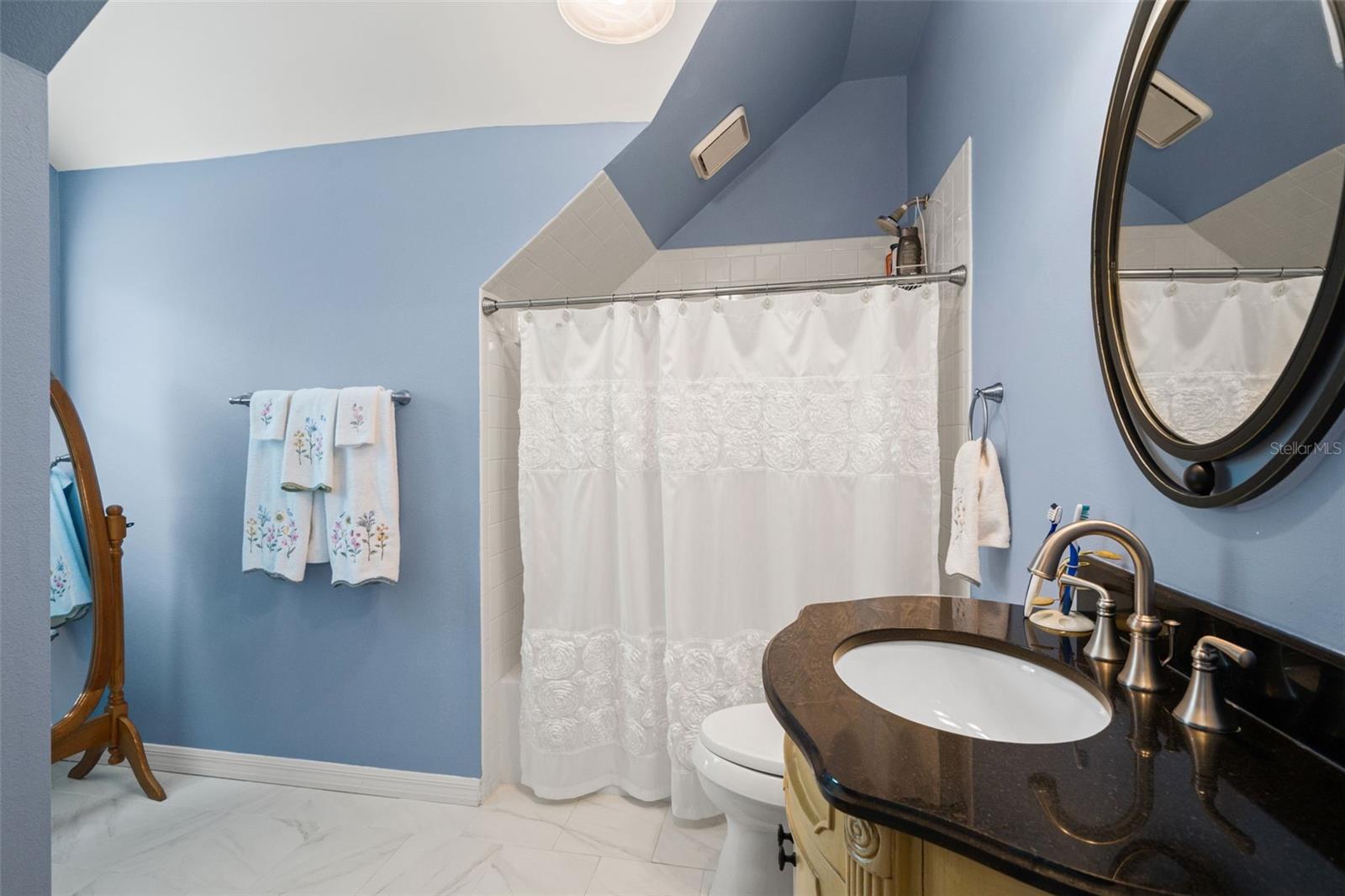 3233 W PARKLAND BLVD, TAMPA, FL, 33609