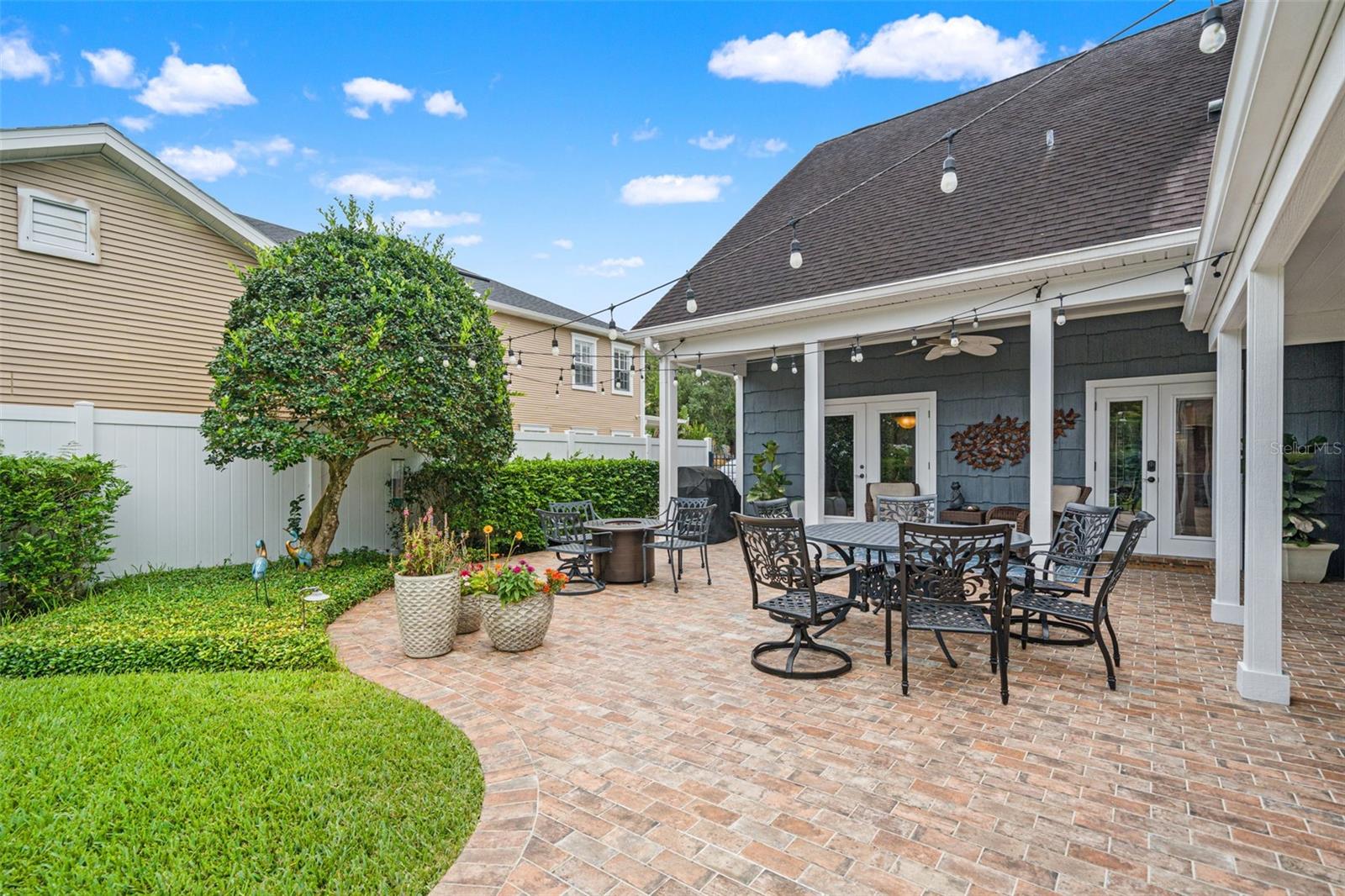 3233 W PARKLAND BLVD, TAMPA, FL, 33609