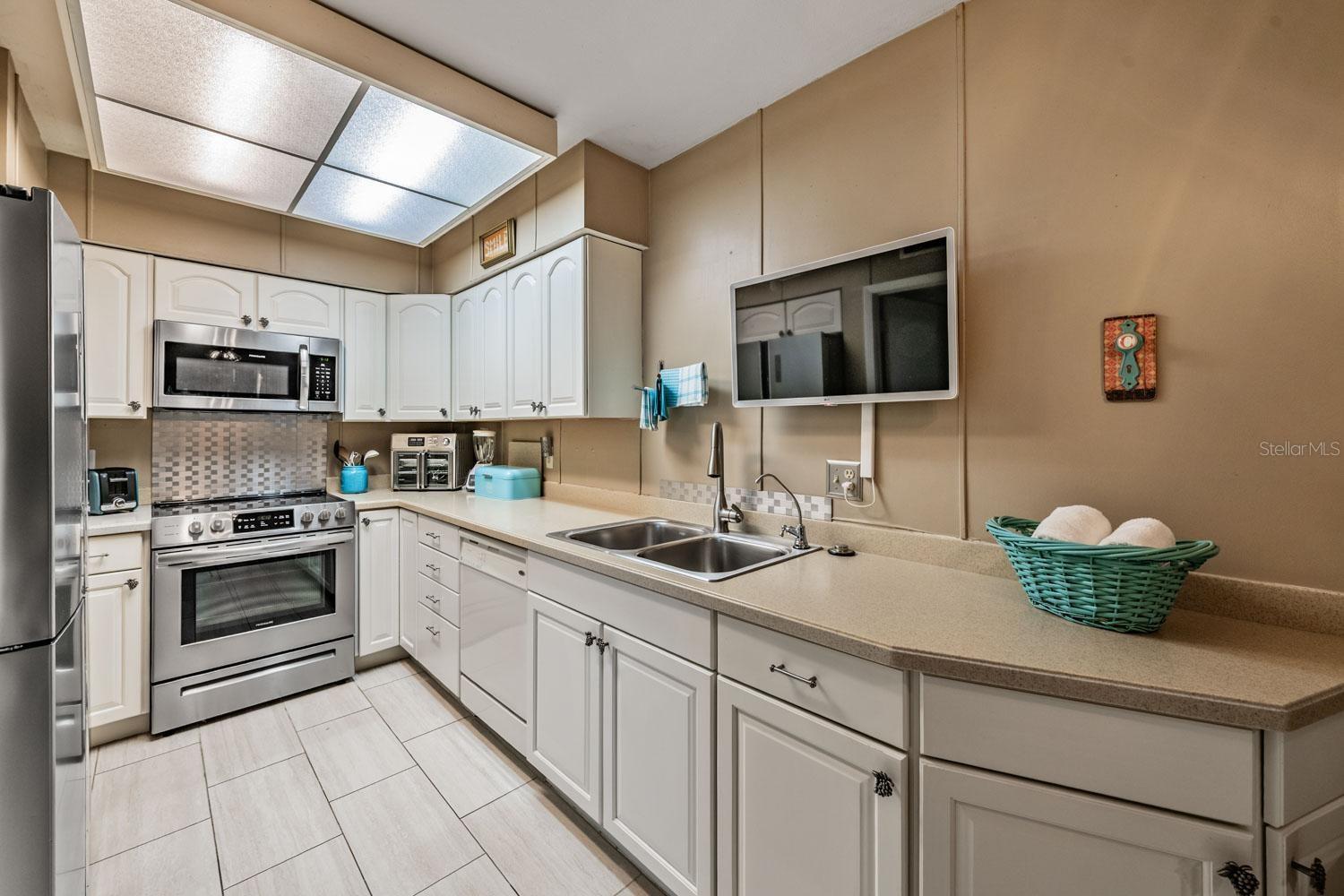 8727 BARDMOOR PL #101, SEMINOLE, FL, 33777
