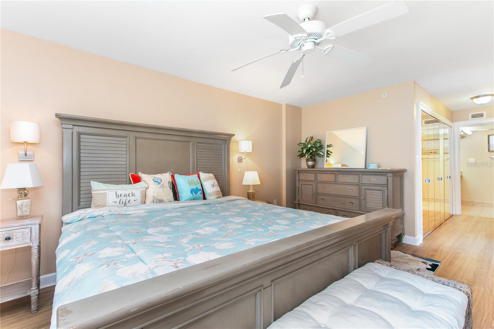 400 ISLAND WAY #212, CLEARWATER BEACH, FL, 33767