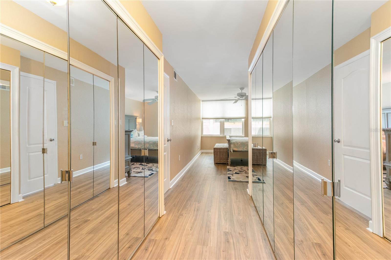 400 ISLAND WAY #212, CLEARWATER BEACH, FL, 33767