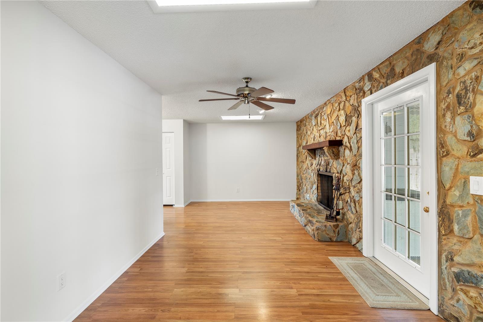 1855 KIM ACRES LN, DOVER, FL, 33527