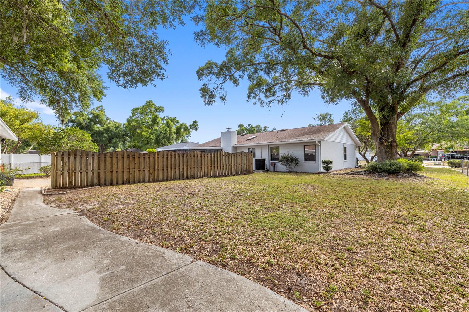 1855 KIM ACRES LN, DOVER, FL, 33527