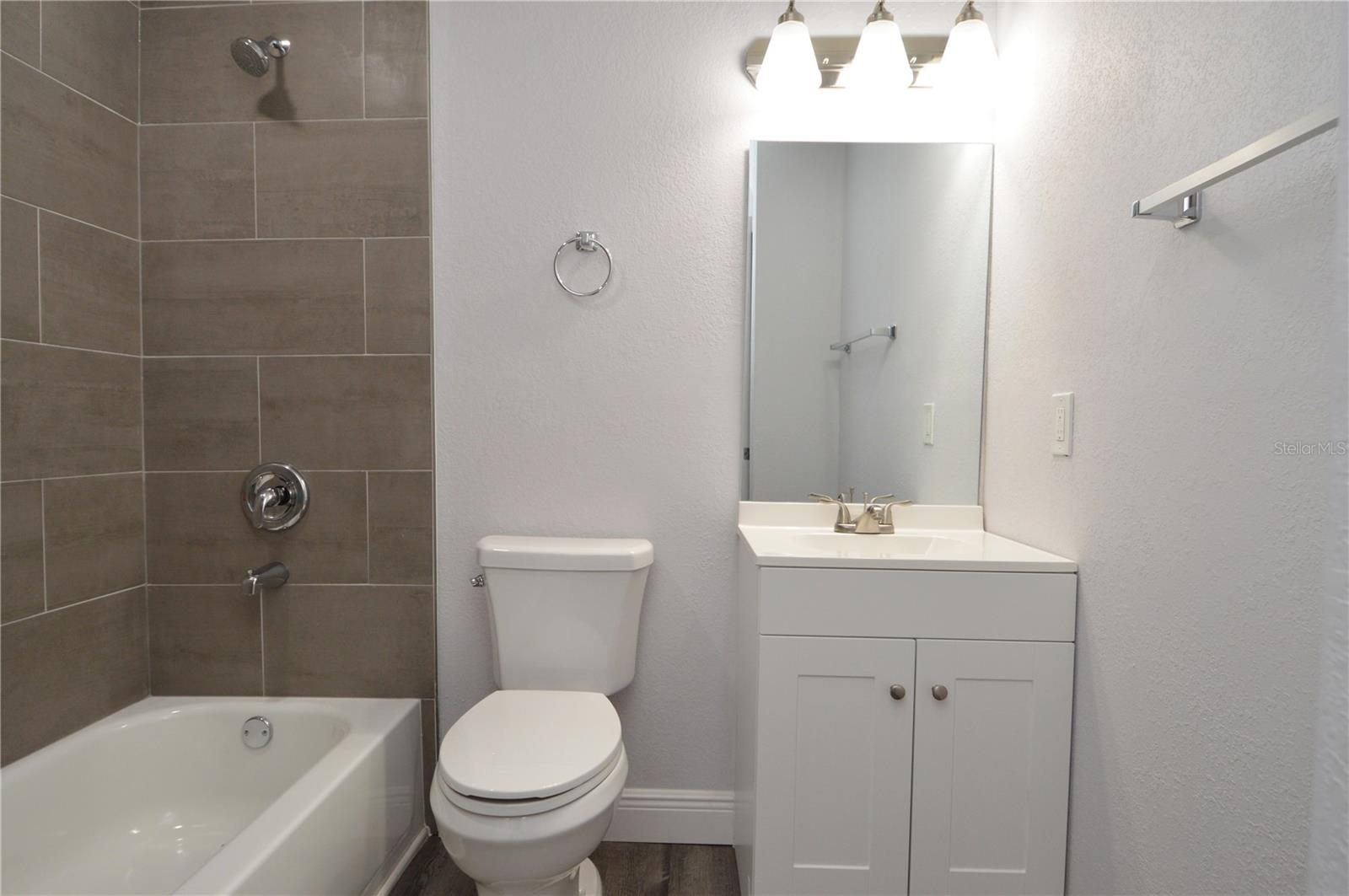 8633 FANCY FINCH DR #201, TAMPA, FL, 33614
