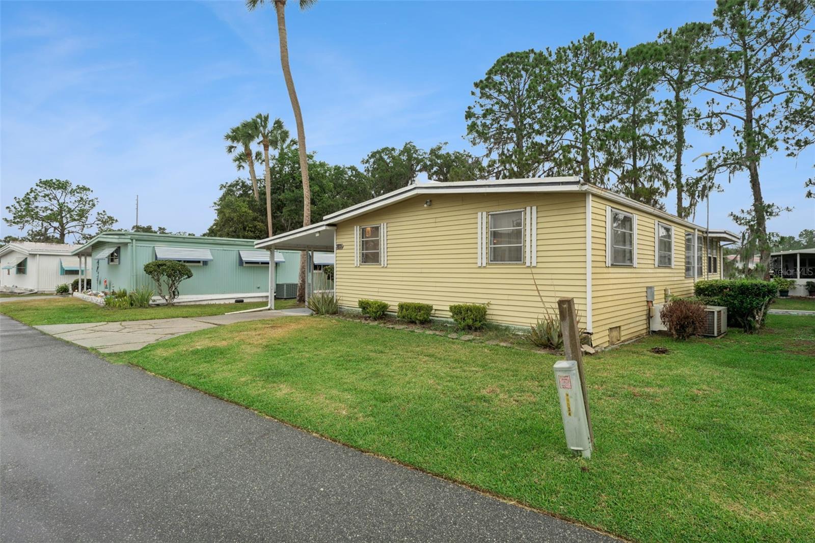 102 PARKLAND DR, EUSTIS, FL, 32726