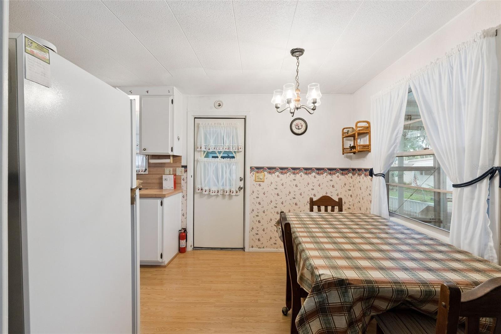 102 PARKLAND DR, EUSTIS, FL, 32726