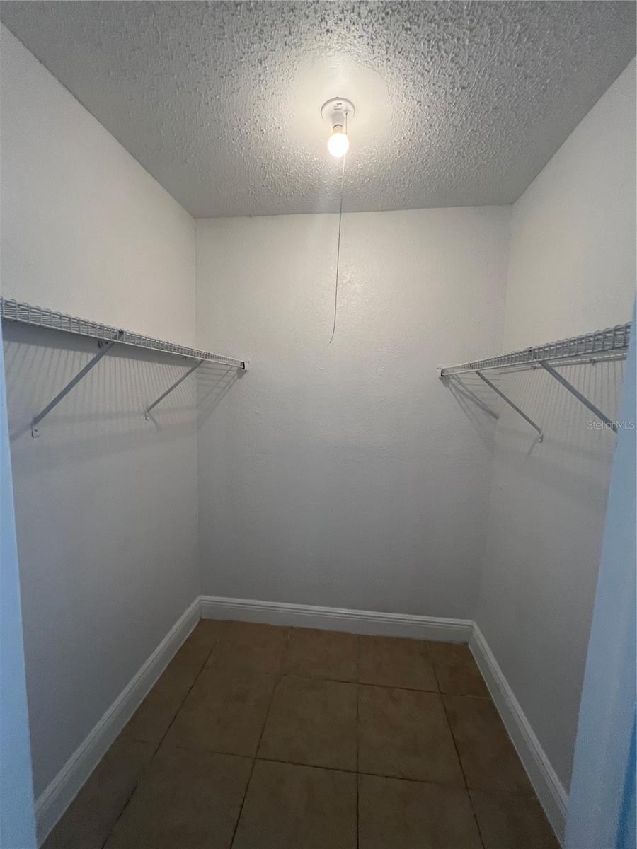 1948 LAKE ATRIUMS CIR #127, ORLANDO, FL, 32839