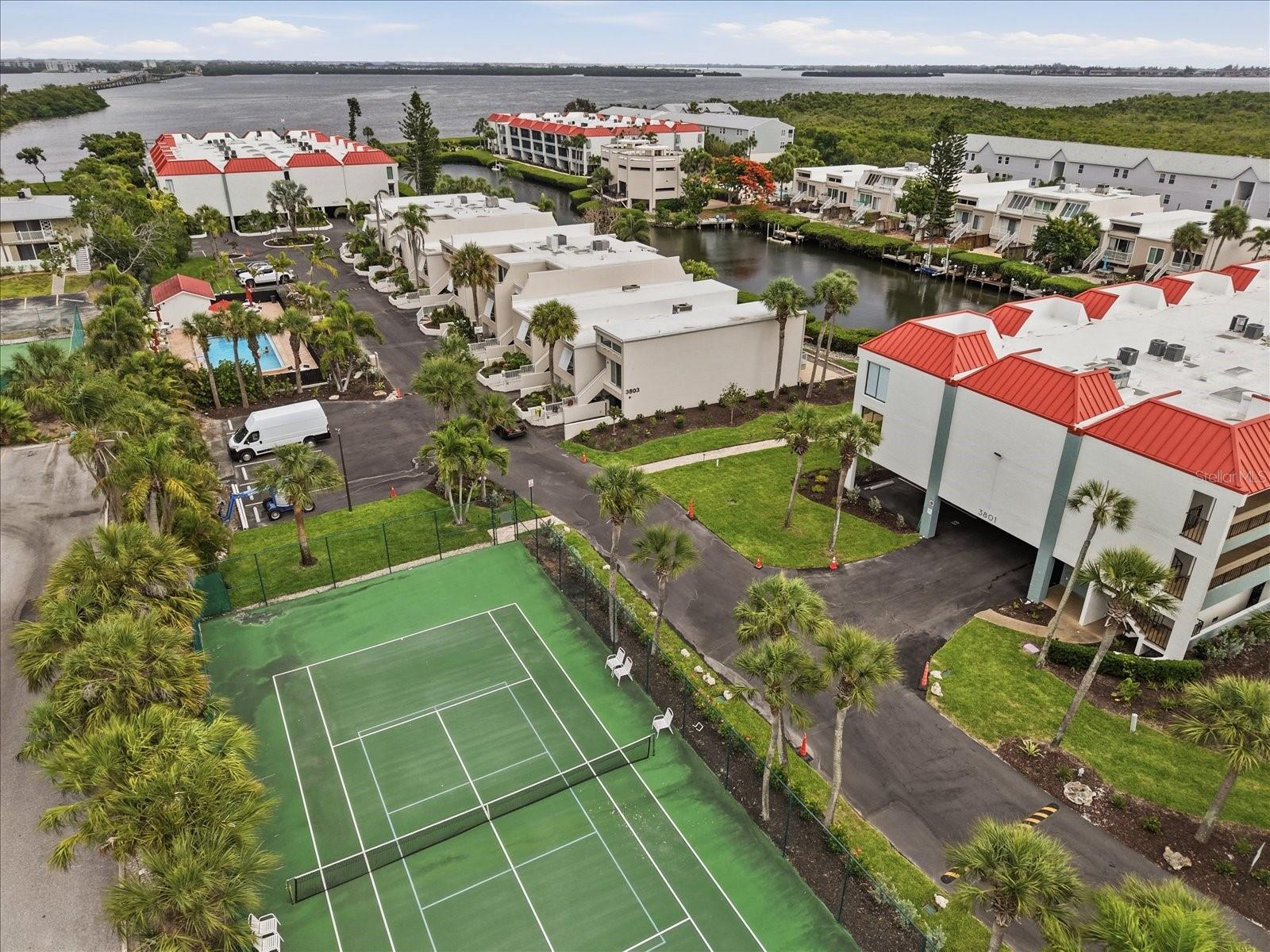 3705 E BAY DR #117, HOLMES BEACH, FL, 34217